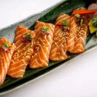 Salmon carpaccio